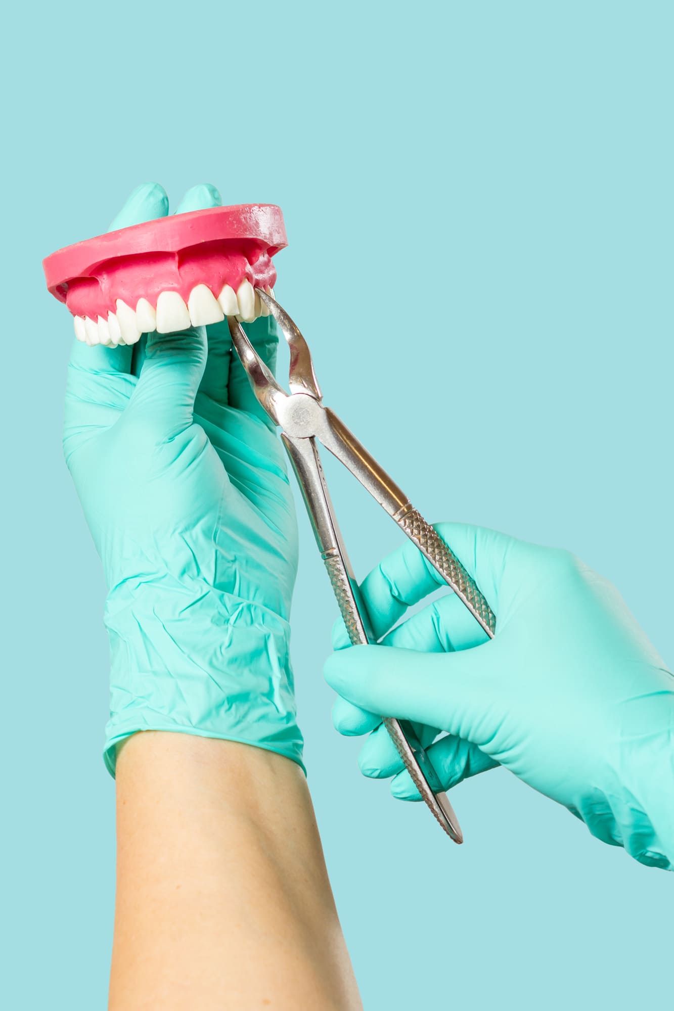 Alicate de How: Un instrumento esencial para la odontología